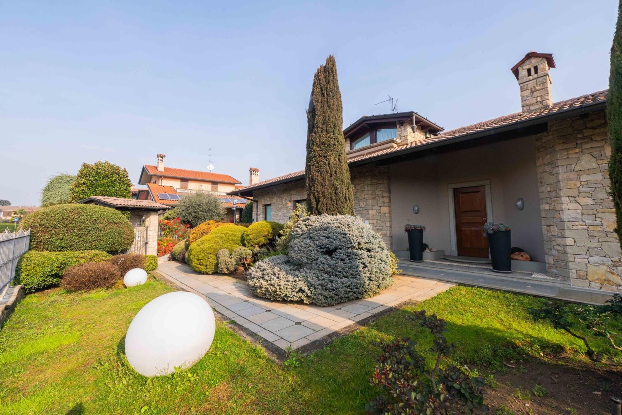Airport Bea Rooms Azzano San Paolo Exterior photo
